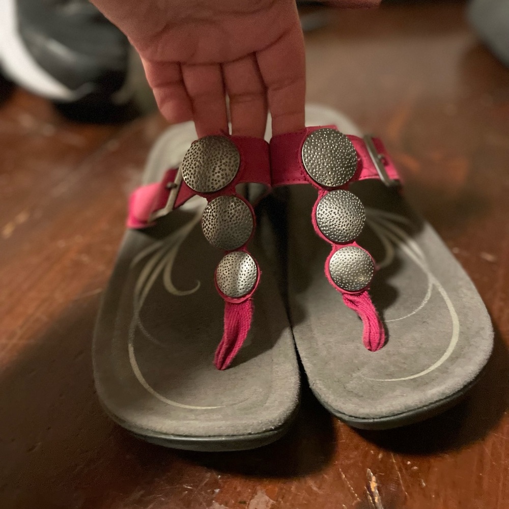 ABEO sandals